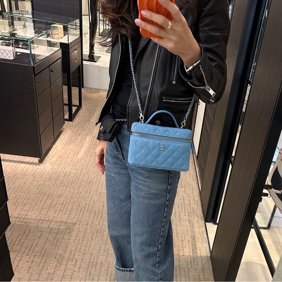 CHANEL 25C Denim Top Handle Bag - Picture 6 of 6